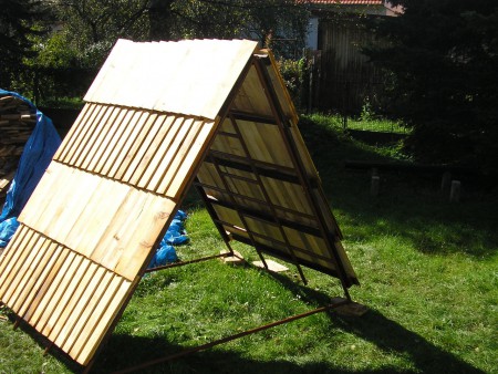 Zo starej preliezky nový prístrešok